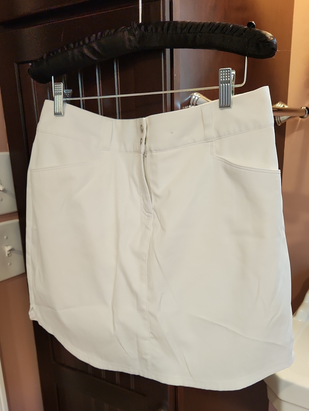 adidas White Women's Golf Skort with Subtle Logo